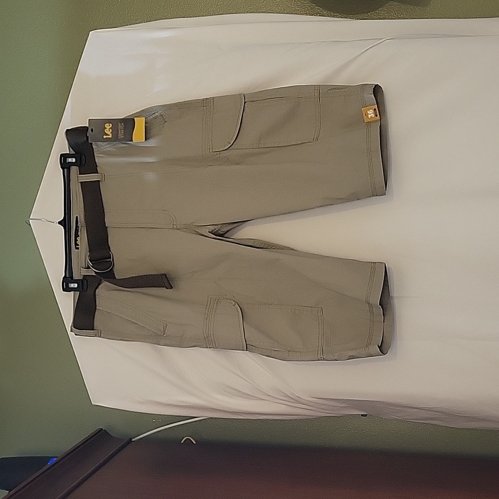 NWT MEN'S LEE 11.25" WYOMING BELTED CARGO SHORTS